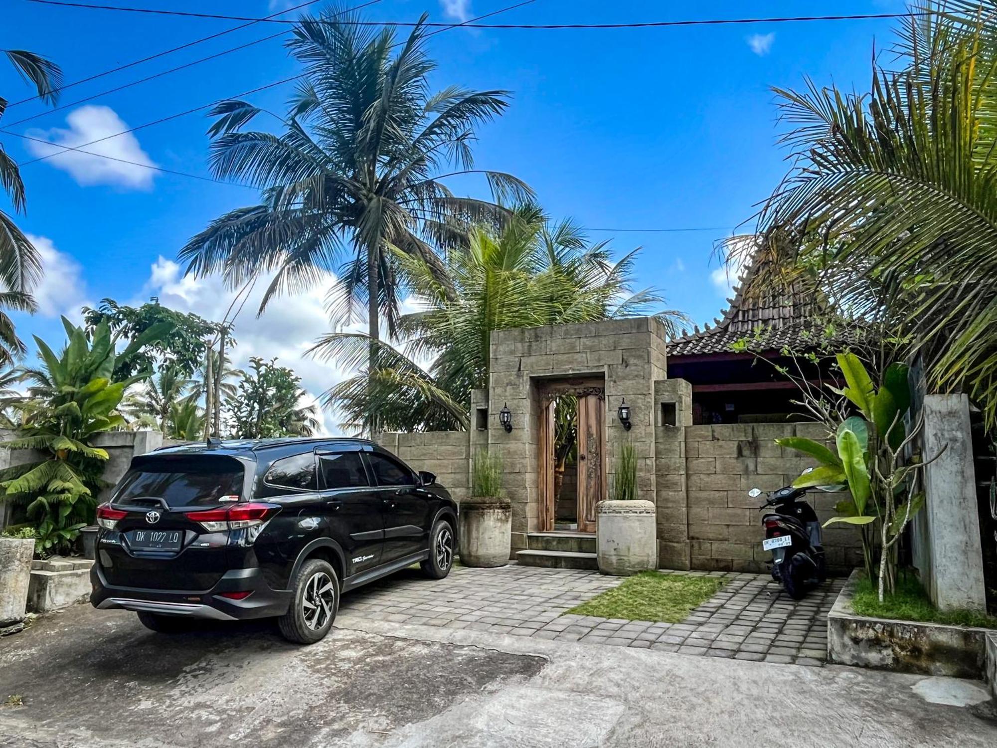 The Banana'S Kumbe Villa Tampaksiring Exterior photo